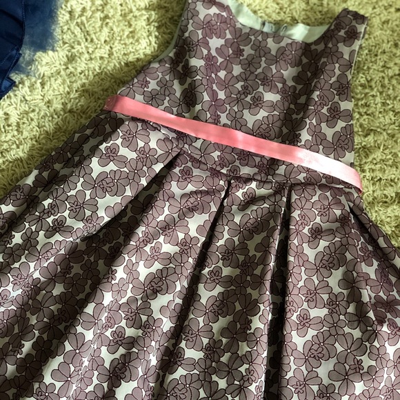 Little girls formal dress! - Picture 1 of 5